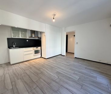 Location Appartement 2 pièces 40m² LA CIOTAT 13600 - Photo 3