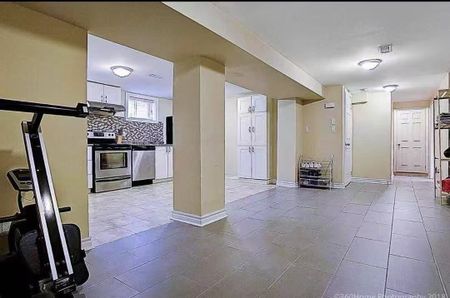 For Lease - 275 Essex Avenue Unit# Bsmt, Richmond Hill, Ontario - Photo 2