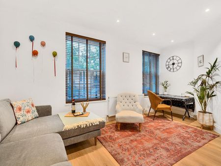 Hampton Court Road - Photo 5