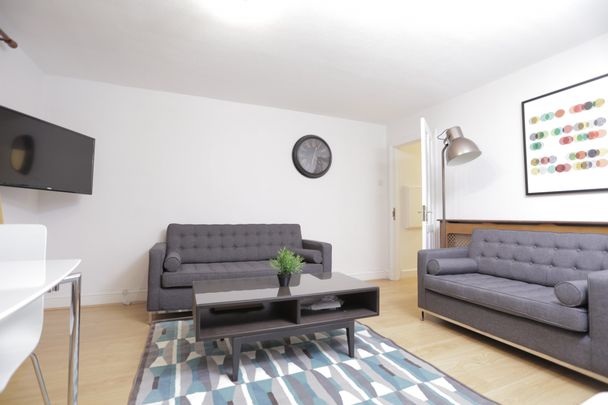 Windmill Lane – Room 3 - Photo 1