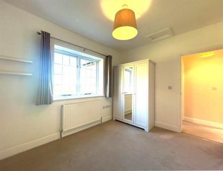 3 Bedroom Semi Detached Available Arranging tenancy - Photo 2