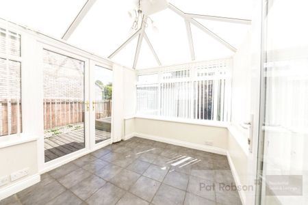 Ascot Walk, Newcastle Upon Tyne - Photo 2