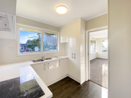 MT ALBERT - 2 bedroom unit with a garage - Photo 5