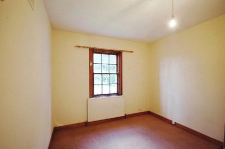 3 bedroom bungalow to rent - Photo 3