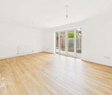 3 bedroom detached house to rent - Photo 6