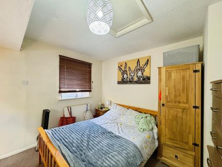 1 bedroom semi-detached house to rent - Photo 2