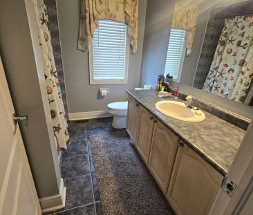 19 Red Plant Crescent #Upper Bedroom - Photo 6