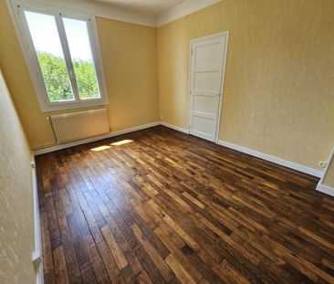 Location Appartement 3 pièces 67m² LE CREUSOT 71200 - Photo 3