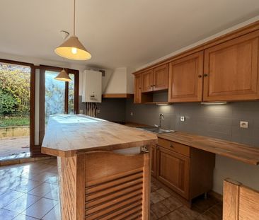 T2 BARRIERE DE BEGLES - Photo 1