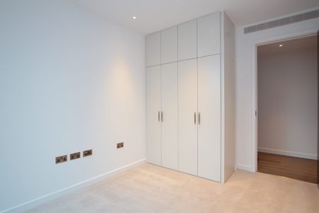One Thames City, 8 Carnation Way, London, SW8 5FT - Photo 2