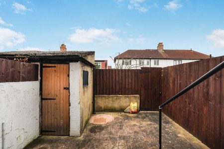 2 bedroom House To Let - Photo 2