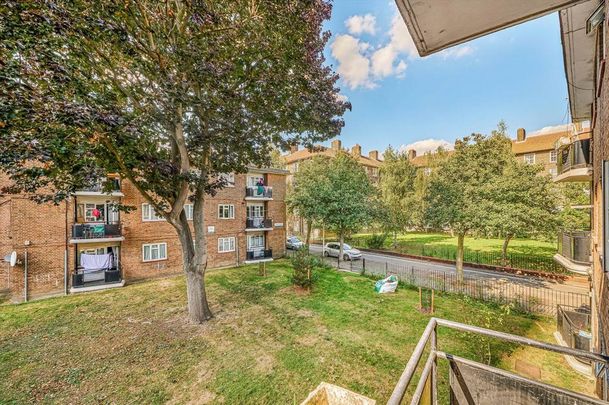 3 bedroom flat to rent - Photo 1