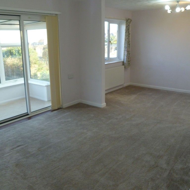 2 bed Bungalow - To Let - Photo 1