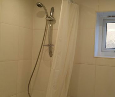 1 Bed Flat, Meanwood Road, LS6 - Photo 4