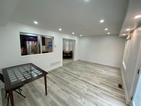 For Lease - 1430 Forest Street, Innisfil, Ontario - Photo 1