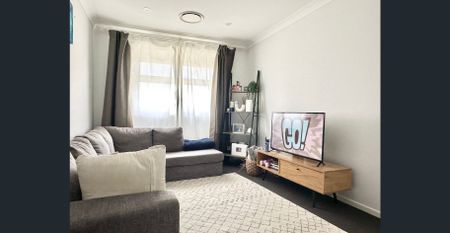 4 Bed 2.5 Bath 2 Car is ready to move in - Photo 5