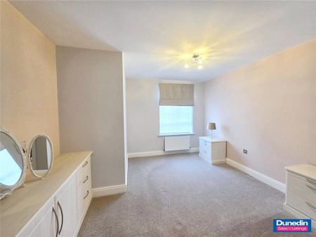 3 bedroom apartment to rent - Photo 4