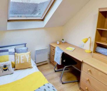 Bronze 2 Bed Apartment - Photo 4