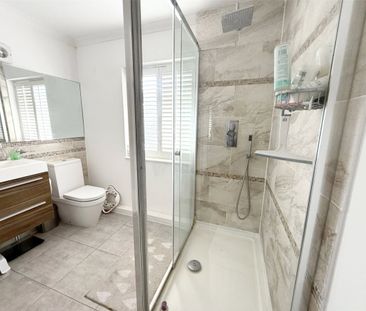 Woodcote Avenue, NW7, London - Photo 3