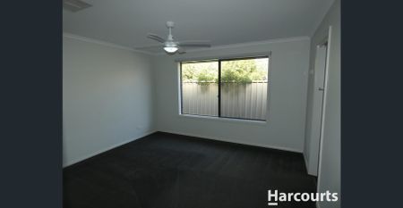 Executive Home in Waterlink Estate - Photo 4