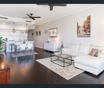 Penthouse with Massive Roof Top Entertaining Area - Photo 3