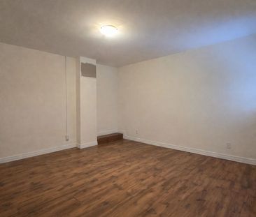 For Lease - 88 Colborne Street Unit# 1, Brantford, Ontario - Photo 6