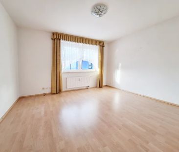 Ruhige Lage, lichtdurchflutete Räume und ein großzügiger Schnitt - Photo 3