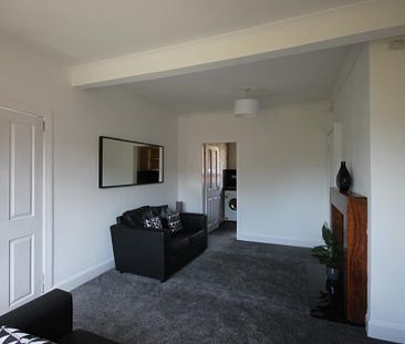 2 bed flat for rent in Stenhouse - Photo 1
