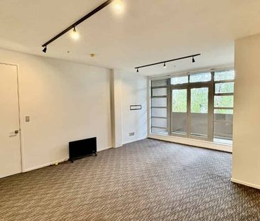 2 Bedrooms on Hanson - Photo 4