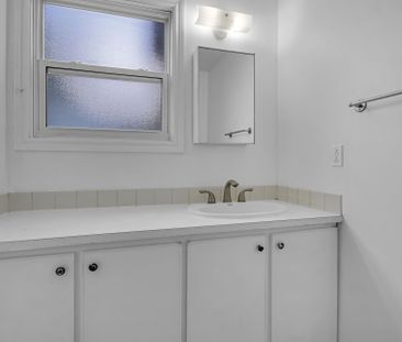 For Lease - 52 Bowhill Avenue, Cityview - Parkwoods Hills - Rideau ... - Photo 6