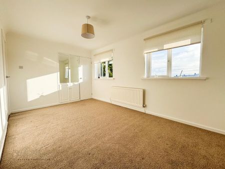 2 bedroom semi-detached house to rent - Photo 5