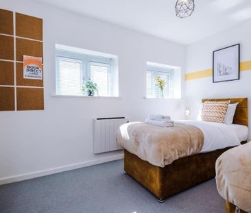 2 Bed Flat, Viaduct Road, LS4 - Photo 3
