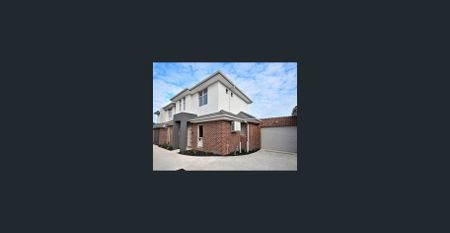 MODERN AND SPACIOUS 2 BEDROOM TOWNHOUSE - Photo 4