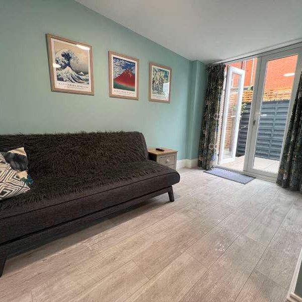 Holland Road Felixstowe, IP11 - Photo 1