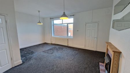 2 bed flat to rent in Chillingham Road, Heaton - Photo 4