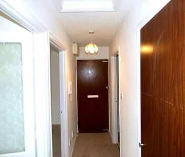 Bookham, KT23 - Photo 2