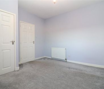 3 bedroom apartment to rent - Photo 4