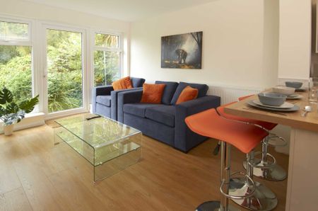 Denbigh Close, Banbury - Photo 2