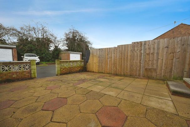 3 bedroom terraced house to rent - Photo 1