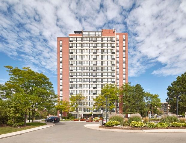 Bristol Court | 6550 Glen Erin Drive, Mississauga - Photo 1