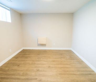 Spacious and Private 2-Bedroom Apartment in Welland! - Photo 3