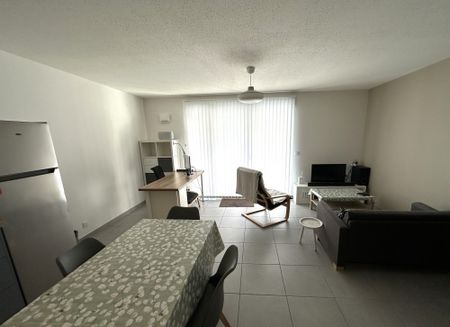 Location Appartement 2 pièces 49m² RODEZ 12000 - Photo 2