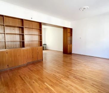 GROßZÜGIGE 2-ZIMMER WOHNUNG IN KREFELDER INNENSTADT ZU MIETEN! - Photo 2