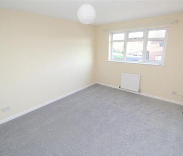 4 bedroom detached house to rent - Photo 3