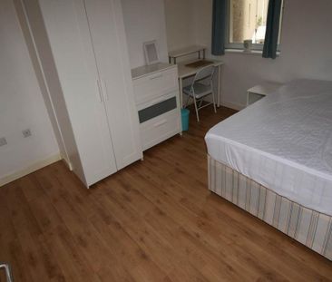 8 bedroom house to rent - Photo 4