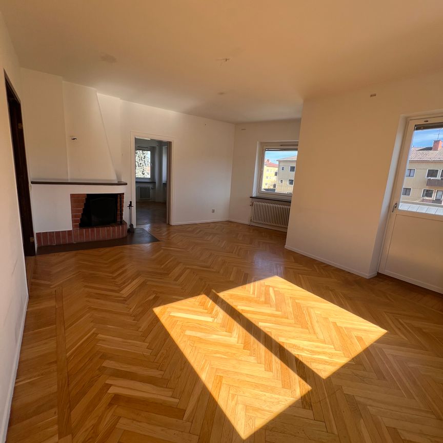 Breda vägen, Norrköping - Photo 1