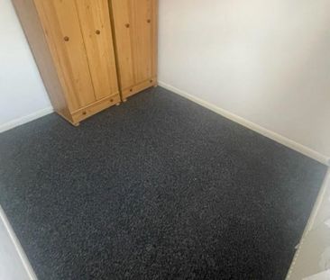 5 Bedroom House - End Terrace To Let - Photo 5