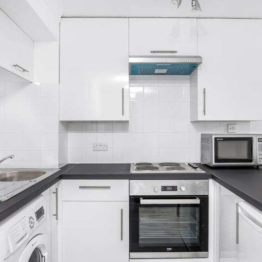 Bermondsey Square, SE1 - Photo 1