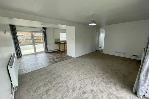 Earls Field - Photo 1