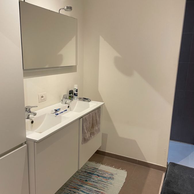 Rustig gelegen twee-slaapkamer appartement + autostandplaats - Foto 1